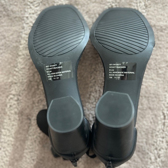 White Mountain Strappy Sandals - Picture 4 of 4